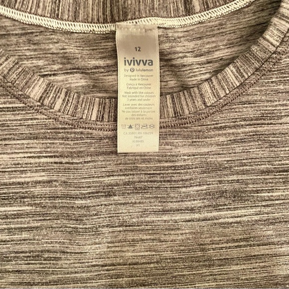Ivivva by Lululemon Grey fleck T shirt - Size 12 - Picture 2 of 4